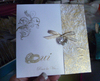 3 volets nacr blanc, tissu mtal or alliances coeur cristal