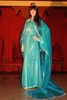 Caftan turquois pour marie port avec ou sans cape.
