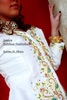 L' Algroise indmodable, Karako taill dans un taffetas blanc cass orn d' un travail fait main traditionnel