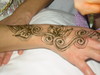 TATOUAGE AU HENNE