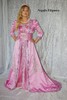 Tenue rose satin avec galon de swarvoski