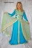 Tenue turquoise dentelle et broderies