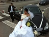 Zahia et Bilhel ont ador la Mercedes CLS